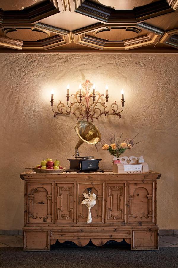Hotel Table Corvara In Badia Dış mekan fotoğraf