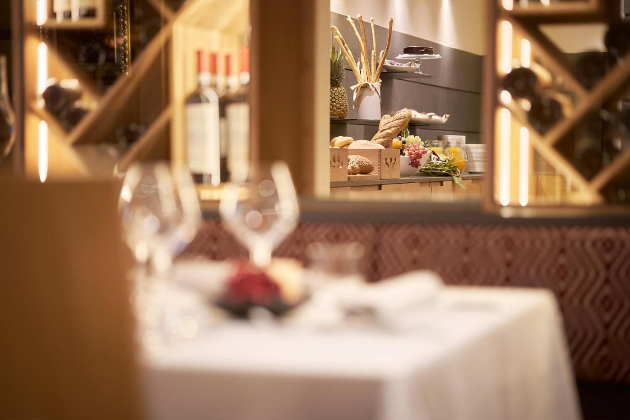 Hotel Table Corvara In Badia Dış mekan fotoğraf