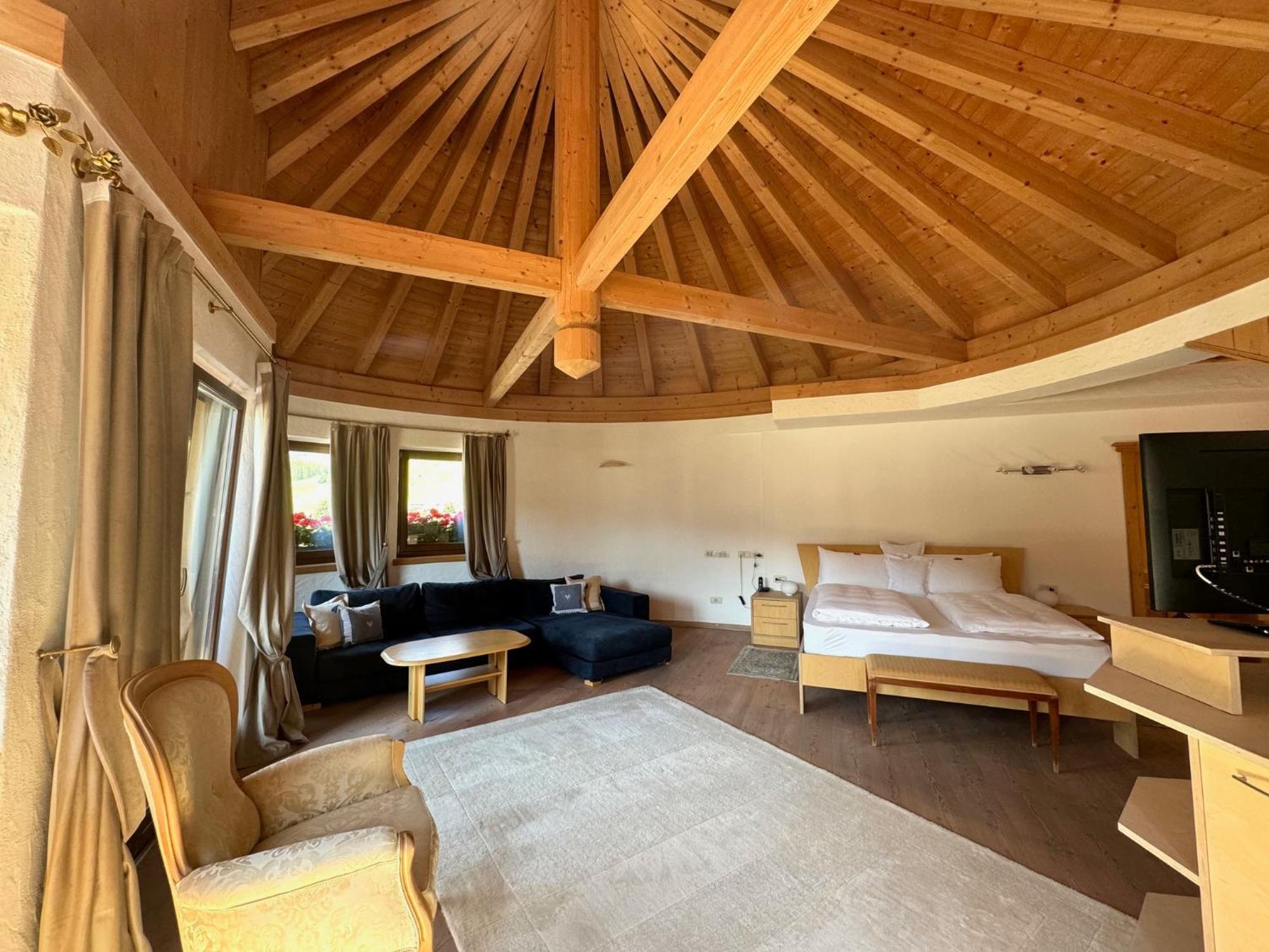 Hotel Table Corvara In Badia Dış mekan fotoğraf